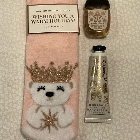 Bath and Body Works MERRY COOKIE and Royal Polar Bear Socks 3 Piece Set - Picture 1 of 4